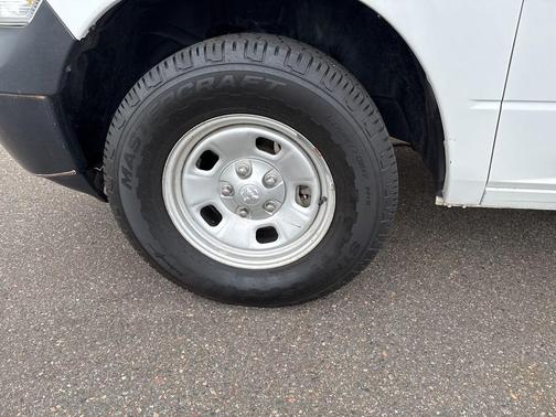 Bright White Clearcoat 2017 RAM 1500 Tradesman