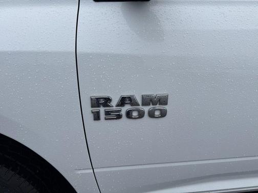 Bright White Clearcoat 2017 RAM 1500 Tradesman