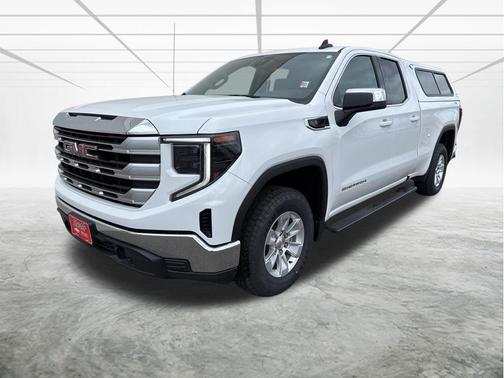 Summit White 2023 GMC Sierra 1500 SLE