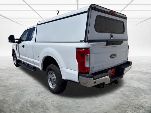Oxford White 2017 Ford F-250 XL