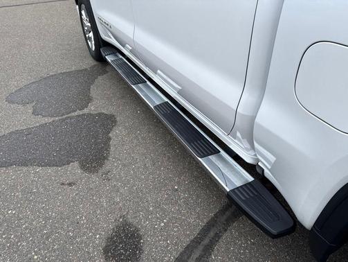 White Frost Tricoat 2023 GMC Sierra 1500 Denali