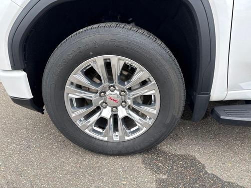 White Frost Tricoat 2023 GMC Sierra 1500 Denali