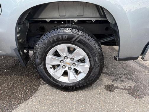 Sterling Gray Metallic 2025 Chevrolet Silverado 1500 LT
