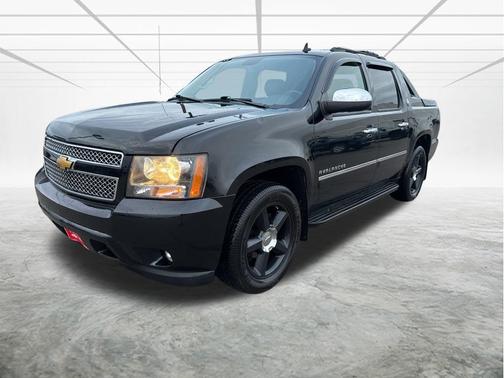 Black 2013 Chevrolet Avalanche LTZ