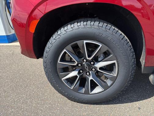 Cherry Red Tintcoat 2021 Chevrolet Suburban 4WD Z71