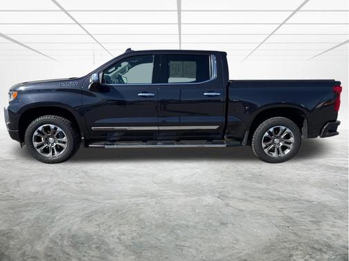 Dark Ash Metallic 2022 Chevrolet Silverado 1500 High Country