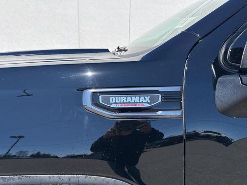 Onyx Black 2023 GMC Sierra 1500 AT4