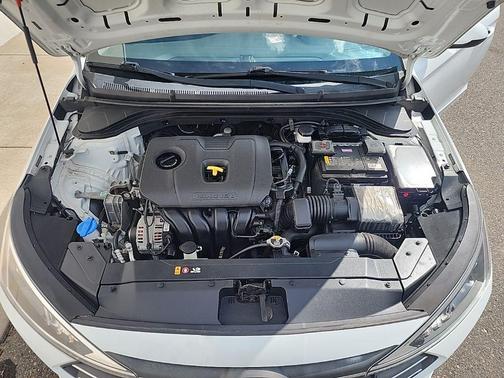 Quartz White Pearl 2020 Hyundai ELANTRA SE