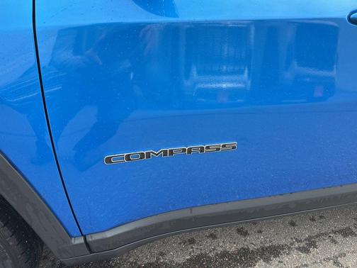 Hydro Blue Pearlcoat 2025 Jeep Compass Limited