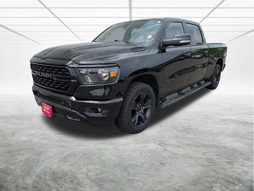 Diamond Black Crystal Pearlcoat 2022 RAM 1500 Big Horn/Lone Star