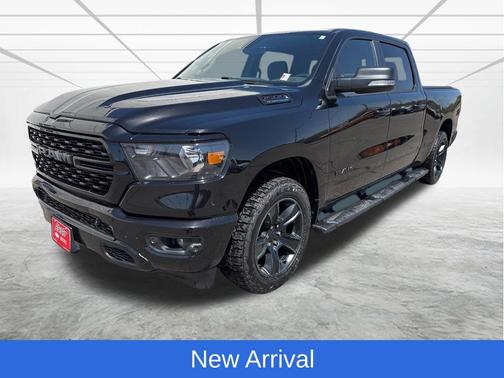 Diamond Black Crystal Pearlcoat 2022 RAM 1500 Big Horn/Lone Star
