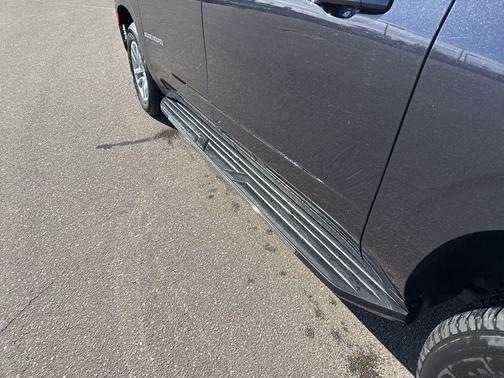 Dark Ash Metallic 2023 Chevrolet Suburban LT