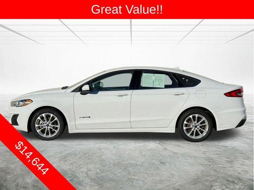 Oxford White 2019 Ford Fusion Hybrid SE