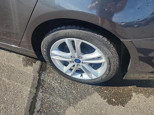 Magnetic 2018 Ford Fusion Hybrid S