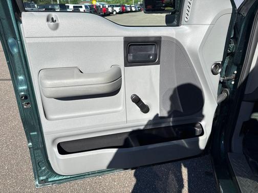 Forest Green Clearcoat Metallic 2007 Ford F-150 XL