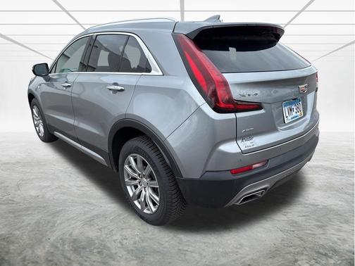 Argent Silver Metallic 2023 Cadillac XT4 Premium Luxury