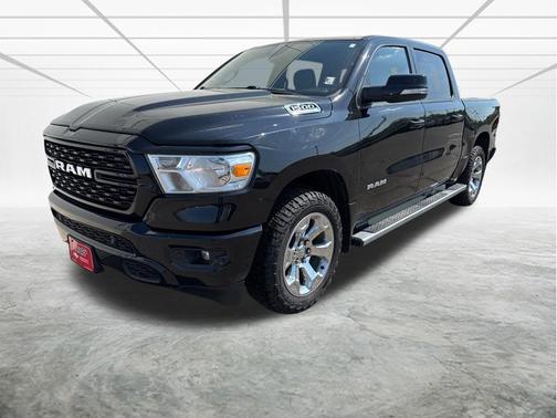 Diamond Black Crystal Pearlcoat 2022 RAM 1500 Big Horn/Lone Star