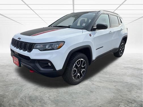 Bright White Clearcoat 2025 Jeep Compass Trailhawk