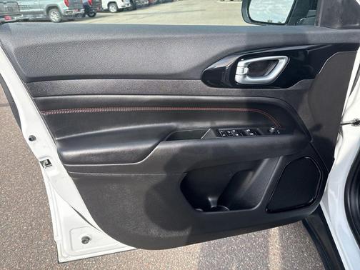 Bright White Clearcoat 2025 Jeep Compass Trailhawk