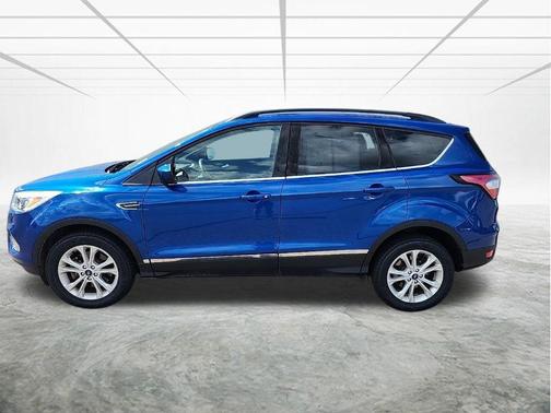 Lightning Blue Metallic 2018 Ford Escape SE