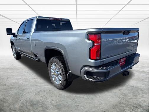 Sterling Gray Metallic 2024 Chevrolet Silverado 3500 High Country