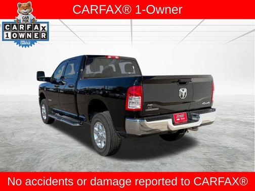 Diamond Black Crystal Pearlcoat 2024 RAM 2500 Big Horn Crew Cab 4x4 6'4' Box
