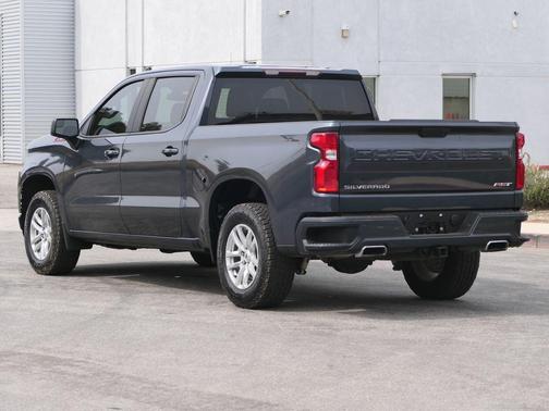 Shadow Gray Metallic 2021 Chevrolet Silverado 1500 RST