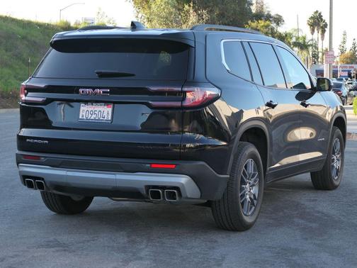 2025 GMC Acadia FWD Elevation