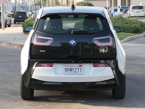 2014 BMW i3 Base w/Range Extender
