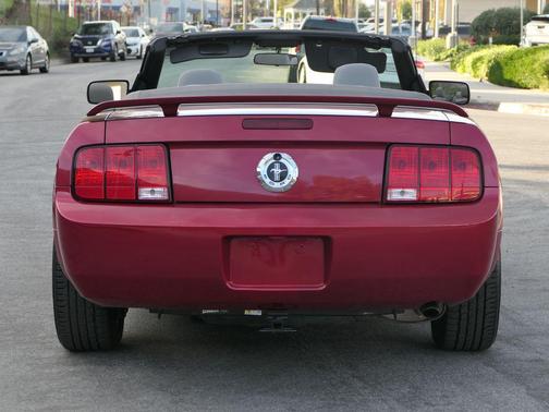 2006 Ford Mustang Premium