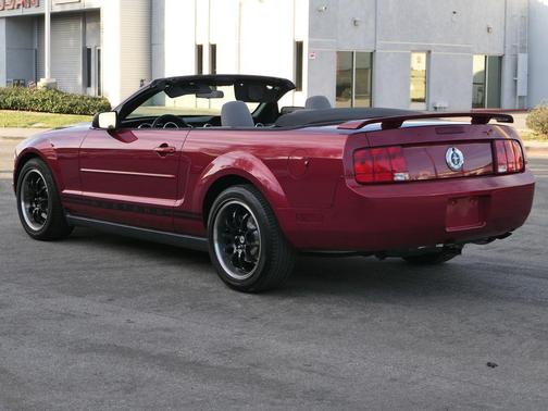 2006 Ford Mustang Premium
