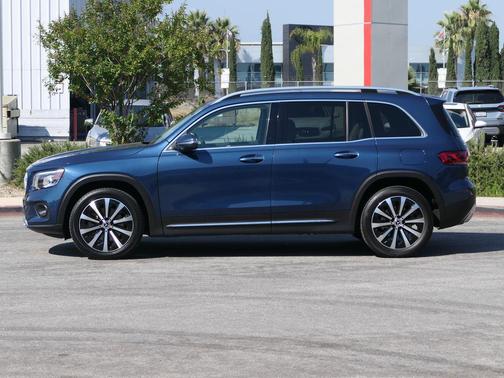 Blue 2022 Mercedes-Benz GLB 250 4MATIC