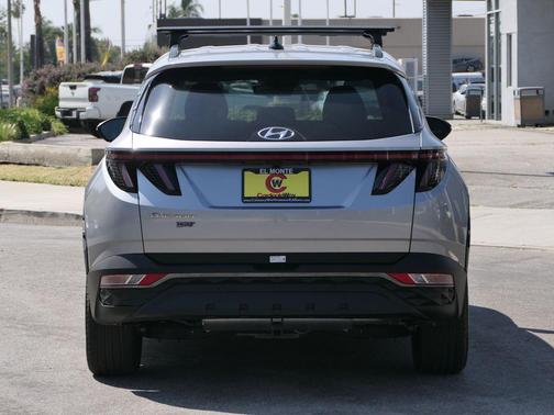 Shimmering Silver 2024 Hyundai TUCSON XRT
