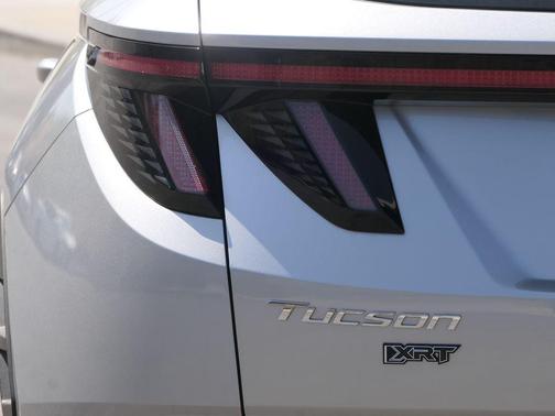 Shimmering Silver 2024 Hyundai TUCSON XRT