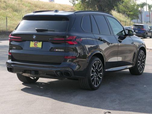 Black Sapphire Metallic 2025 BMW X5 M60i