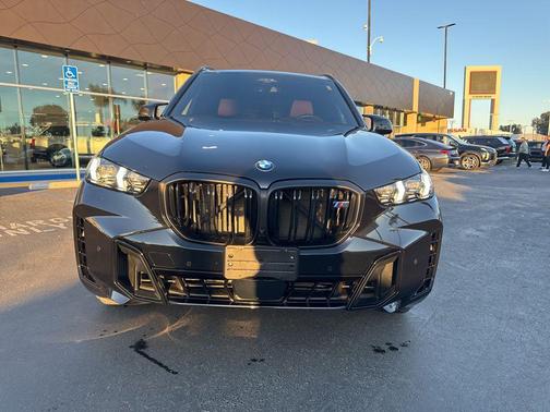 2025 BMW X5 M60i