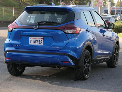2023 Nissan Kicks SR