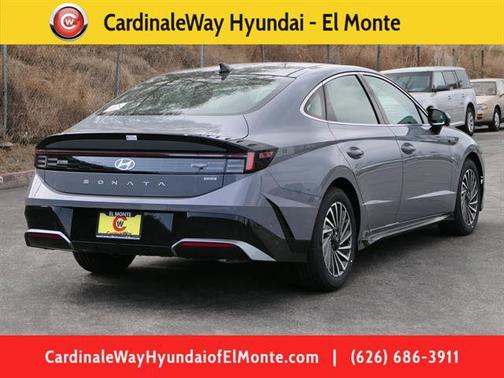 2025 Hyundai SONATA Hybrid Limited