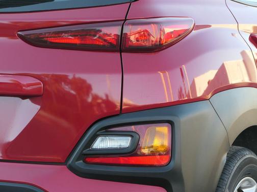 2021 Hyundai KONA SE