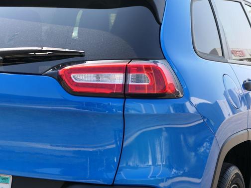 Hydro Blue Pearlcoat 2017 Jeep Cherokee Altitude