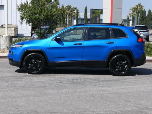 Hydro Blue Pearlcoat 2017 Jeep Cherokee Altitude