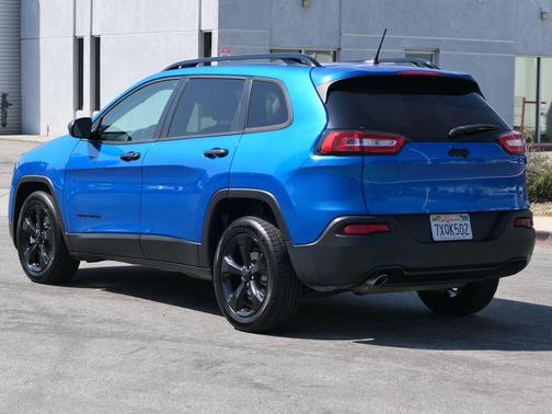 Hydro Blue Pearlcoat 2017 Jeep Cherokee Altitude