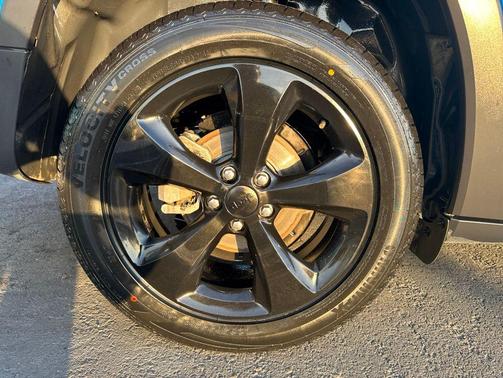 Hydro Blue Pearlcoat 2017 Jeep Cherokee Altitude