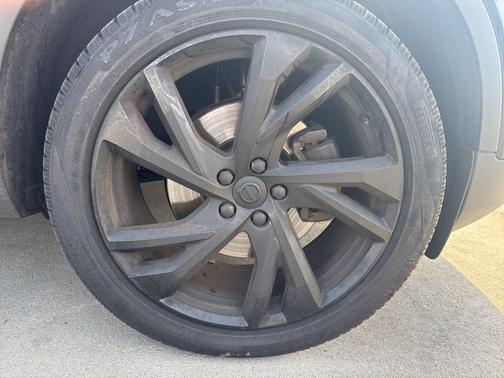 2022 Volvo XC40 T5 R-Design