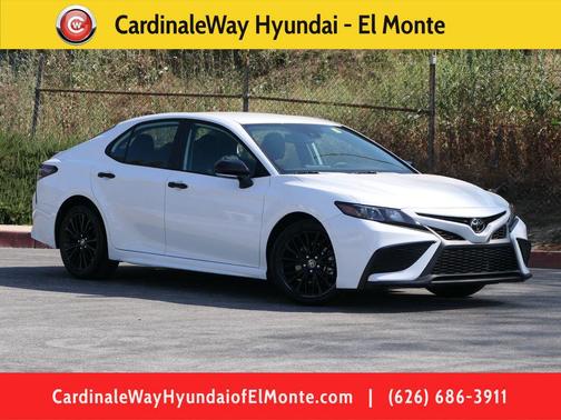 White 2022 Toyota Camry SE