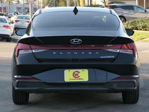 2023 Hyundai ELANTRA HEV Blue