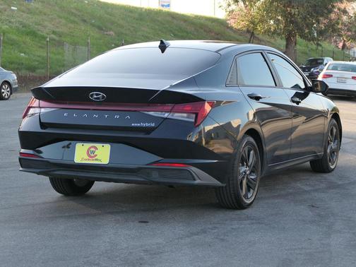 2023 Hyundai ELANTRA HEV Blue
