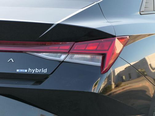 2023 Hyundai ELANTRA HEV Blue