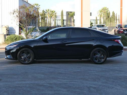 2023 Hyundai ELANTRA HEV Blue