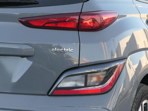 2023 Hyundai KONA EV SE